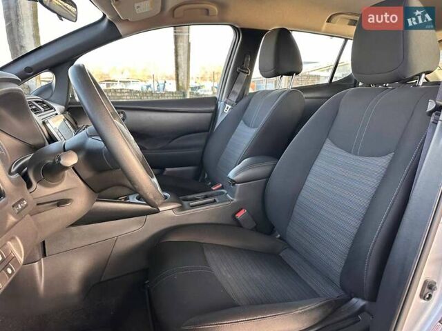 Сірий Ніссан Ліф, об'ємом двигуна 0 л та пробігом 36 тис. км за 16799 $, фото 32 на Automoto.ua