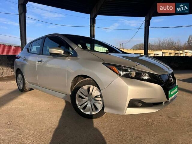 Сірий Ніссан Ліф, об'ємом двигуна 0 л та пробігом 36 тис. км за 16799 $, фото 9 на Automoto.ua