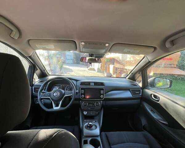 Сірий Ніссан Ліф, об'ємом двигуна 0 л та пробігом 4 тис. км за 15500 $, фото 3 на Automoto.ua