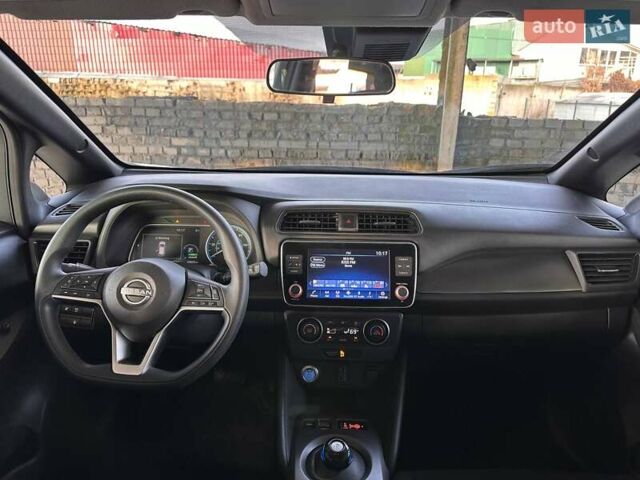 Сірий Ніссан Ліф, об'ємом двигуна 0 л та пробігом 36 тис. км за 16799 $, фото 1 на Automoto.ua