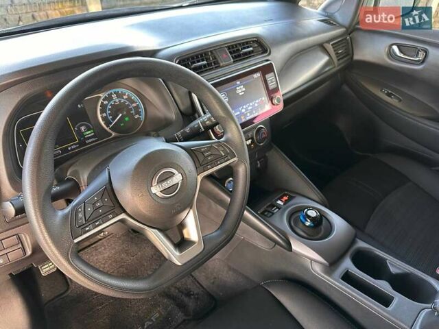 Сірий Ніссан Ліф, об'ємом двигуна 0 л та пробігом 36 тис. км за 16799 $, фото 34 на Automoto.ua