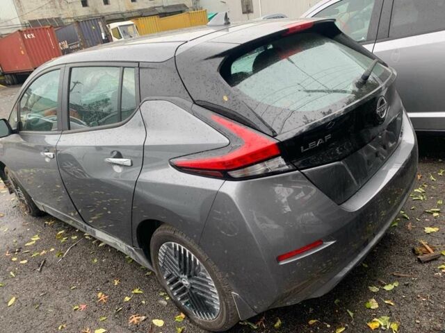 Серый Ниссан Лиф, объемом двигателя 0 л и пробегом 32 тыс. км за 17000 $, фото 12 на Automoto.ua