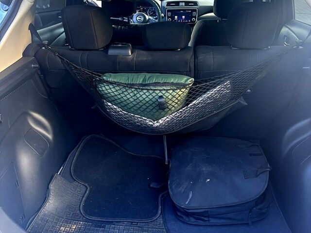 Серый Ниссан Лиф, объемом двигателя 0 л и пробегом 1000 тыс. км за 21999 $, фото 4 на Automoto.ua