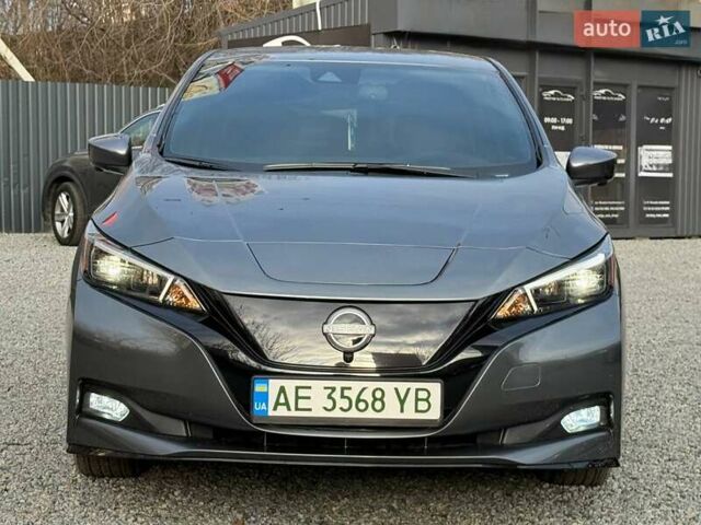 Серый Ниссан Лиф, объемом двигателя 0 л и пробегом 8 тыс. км за 19500 $, фото 2 на Automoto.ua