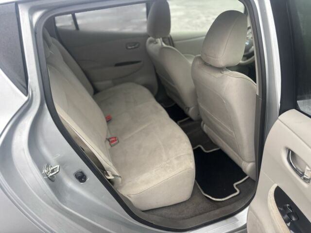 Серый Ниссан Лиф, объемом двигателя 0 л и пробегом 99 тыс. км за 3850 $, фото 6 на Automoto.ua