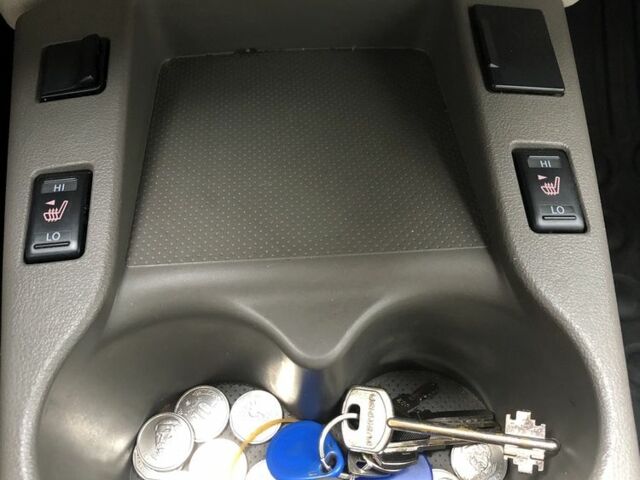 Серый Ниссан Лиф, объемом двигателя 0 л и пробегом 143 тыс. км за 4500 $, фото 9 на Automoto.ua