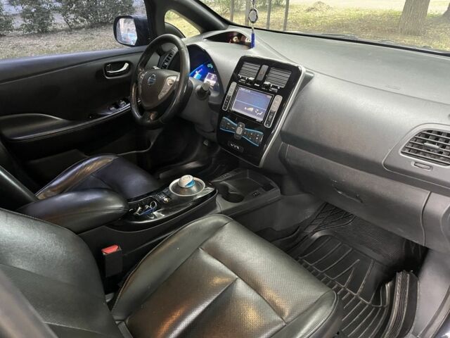 Сірий Ніссан Ліф, об'ємом двигуна 0 л та пробігом 79 тис. км за 6999 $, фото 5 на Automoto.ua