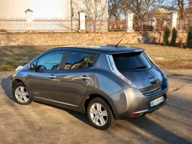 Сірий Ніссан Ліф, об'ємом двигуна 0 л та пробігом 192 тис. км за 7000 $, фото 2 на Automoto.ua