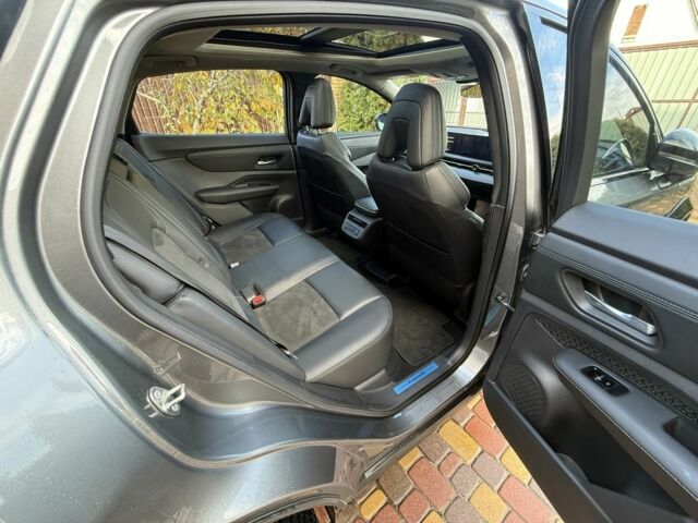 Серый Ниссан Лиф, объемом двигателя 0 л и пробегом 12 тыс. км за 27300 $, фото 15 на Automoto.ua