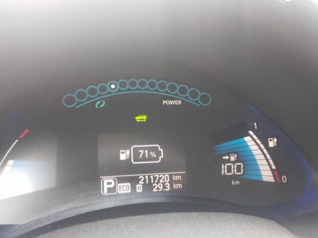 Серый Ниссан Лиф, объемом двигателя 0 л и пробегом 211 тыс. км за 6999 $, фото 5 на Automoto.ua