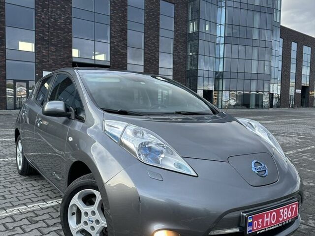 Серый Ниссан Лиф, объемом двигателя 0 л и пробегом 90 тыс. км за 6900 $, фото 2 на Automoto.ua