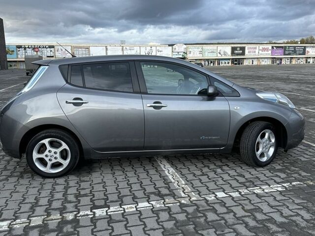 Серый Ниссан Лиф, объемом двигателя 0 л и пробегом 90 тыс. км за 6900 $, фото 5 на Automoto.ua