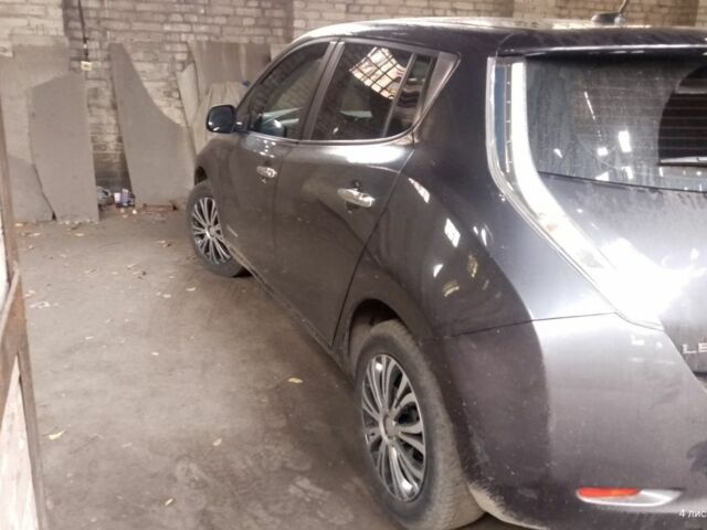 Серый Ниссан Лиф, объемом двигателя 0 л и пробегом 211 тыс. км за 6999 $, фото 2 на Automoto.ua