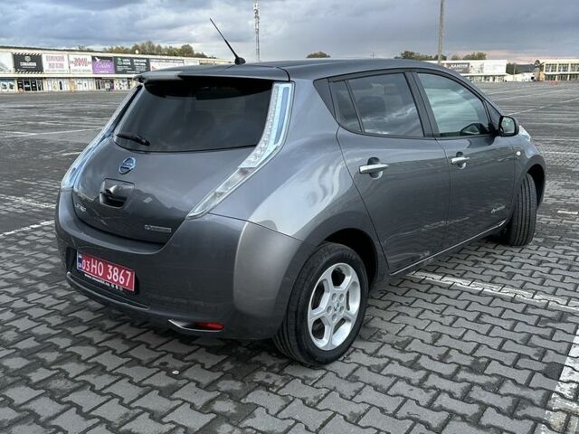 Серый Ниссан Лиф, объемом двигателя 0 л и пробегом 90 тыс. км за 6900 $, фото 6 на Automoto.ua