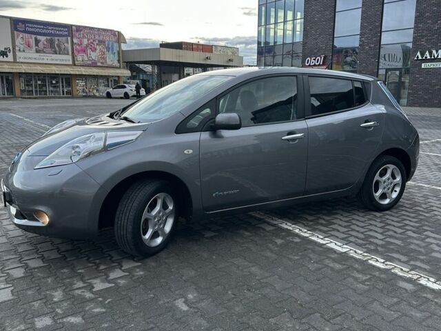 Серый Ниссан Лиф, объемом двигателя 0 л и пробегом 90 тыс. км за 6900 $, фото 4 на Automoto.ua