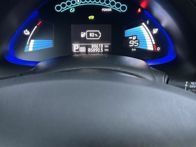 Серый Ниссан Лиф, объемом двигателя 0 л и пробегом 90 тыс. км за 6900 $, фото 7 на Automoto.ua