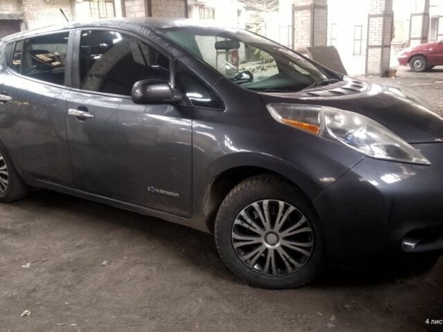 Серый Ниссан Лиф, объемом двигателя 0 л и пробегом 211 тыс. км за 6999 $, фото 1 на Automoto.ua