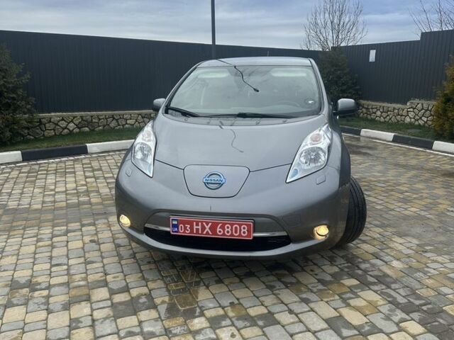 Сірий Ніссан Ліф, об'ємом двигуна 0 л та пробігом 91 тис. км за 7200 $, фото 1 на Automoto.ua