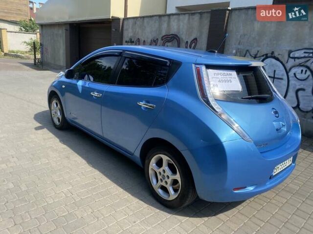 Синий Ниссан Лиф, объемом двигателя 0 л и пробегом 150 тыс. км за 5000 $, фото 3 на Automoto.ua