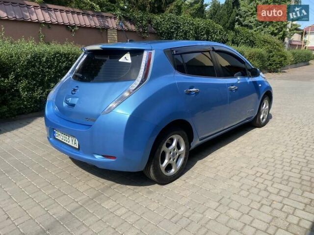 Синий Ниссан Лиф, объемом двигателя 0 л и пробегом 150 тыс. км за 5000 $, фото 1 на Automoto.ua