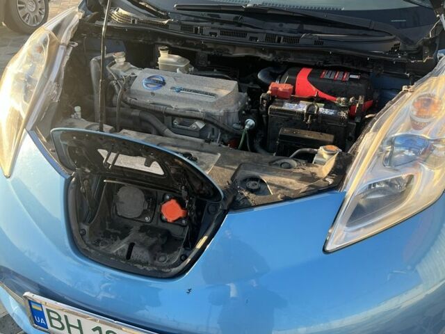 Синій Ніссан Ліф, об'ємом двигуна 0 л та пробігом 160 тис. км за 5200 $, фото 6 на Automoto.ua