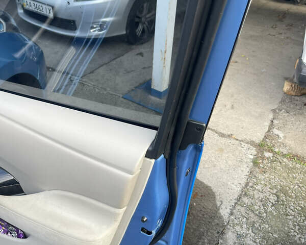 Синий Ниссан Лиф, объемом двигателя 0 л и пробегом 160 тыс. км за 10500 $, фото 7 на Automoto.ua