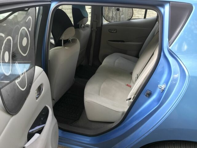 Синий Ниссан Лиф, объемом двигателя 0 л и пробегом 183 тыс. км за 12499 $, фото 10 на Automoto.ua