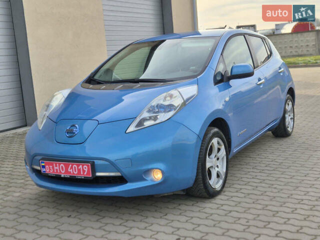 Синий Ниссан Лиф, объемом двигателя 0 л и пробегом 123 тыс. км за 3950 $, фото 3 на Automoto.ua