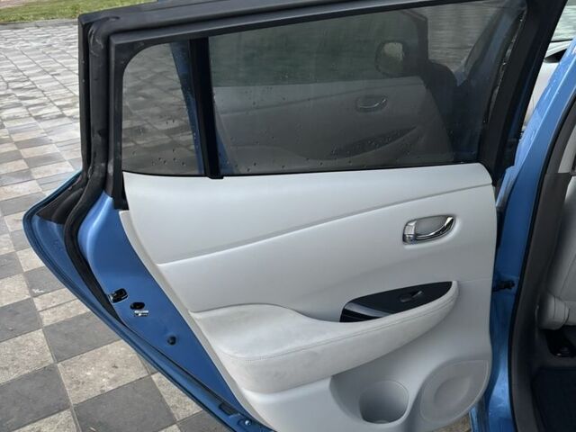 Синий Ниссан Лиф, объемом двигателя 0 л и пробегом 161 тыс. км за 5150 $, фото 14 на Automoto.ua