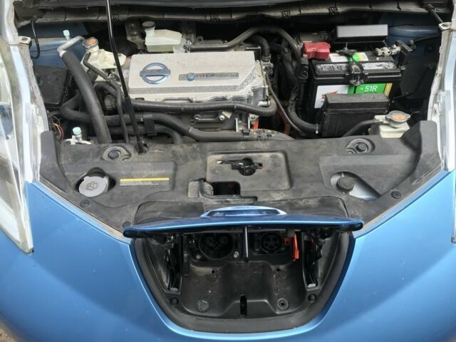 Синий Ниссан Лиф, объемом двигателя 0 л и пробегом 183 тыс. км за 12499 $, фото 15 на Automoto.ua