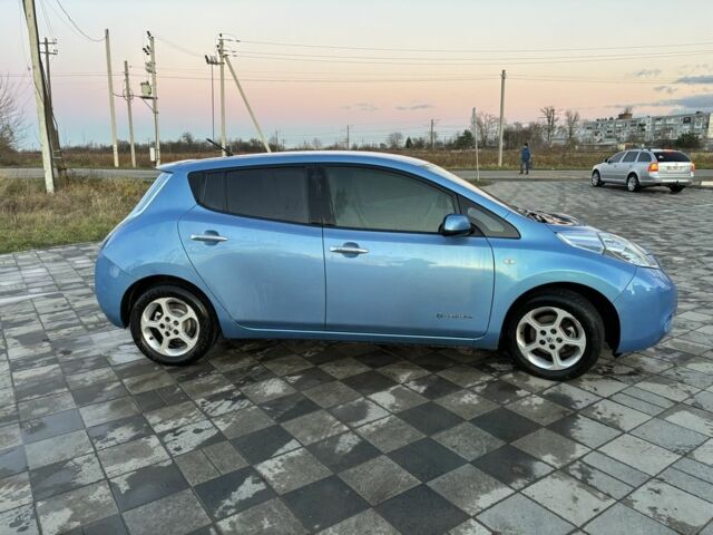 Синий Ниссан Лиф, объемом двигателя 0 л и пробегом 161 тыс. км за 5150 $, фото 3 на Automoto.ua