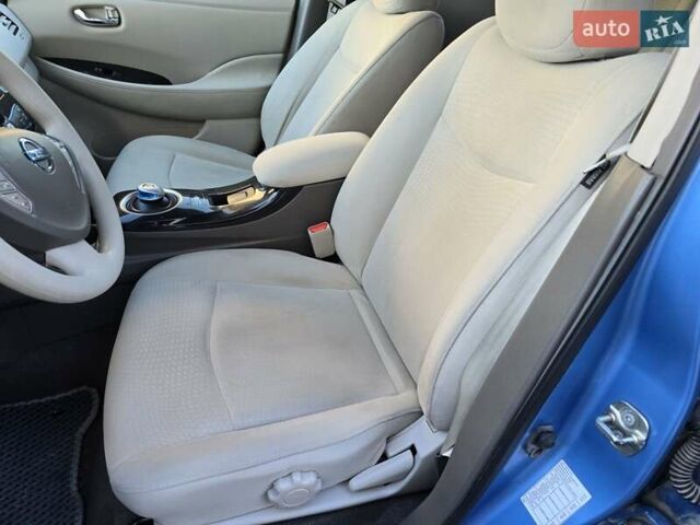 Синий Ниссан Лиф, объемом двигателя 0 л и пробегом 80 тыс. км за 4300 $, фото 14 на Automoto.ua