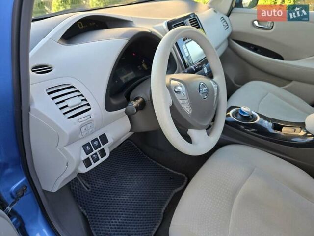 Синий Ниссан Лиф, объемом двигателя 0 л и пробегом 80 тыс. км за 4300 $, фото 13 на Automoto.ua