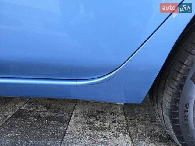 Синий Ниссан Лиф, объемом двигателя 0 л и пробегом 80 тыс. км за 4300 $, фото 41 на Automoto.ua