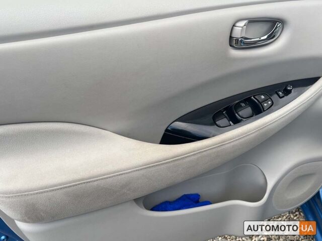 Синий Ниссан Лиф, объемом двигателя 24 л и пробегом 118 тыс. км за 6900 $, фото 11 на Automoto.ua