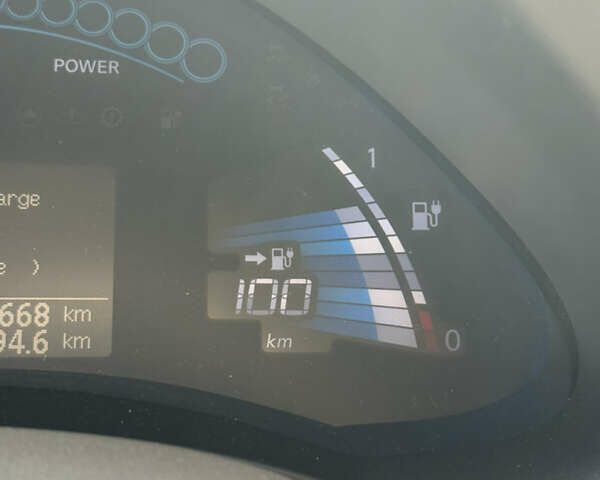 Синий Ниссан Лиф, объемом двигателя 0 л и пробегом 155 тыс. км за 4600 $, фото 11 на Automoto.ua