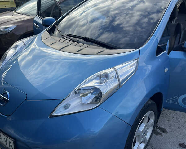 Синий Ниссан Лиф, объемом двигателя 0 л и пробегом 160 тыс. км за 10500 $, фото 10 на Automoto.ua