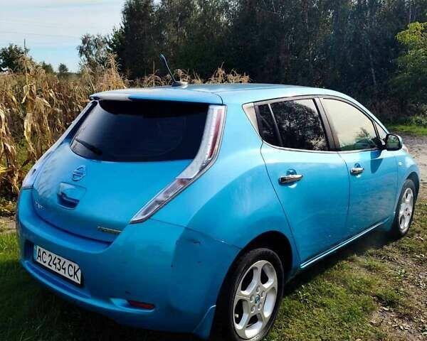 Синий Ниссан Лиф, объемом двигателя 0 л и пробегом 128 тыс. км за 3900 $, фото 10 на Automoto.ua