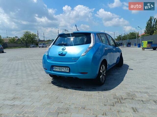 Синий Ниссан Лиф, объемом двигателя 0 л и пробегом 116 тыс. км за 4800 $, фото 3 на Automoto.ua