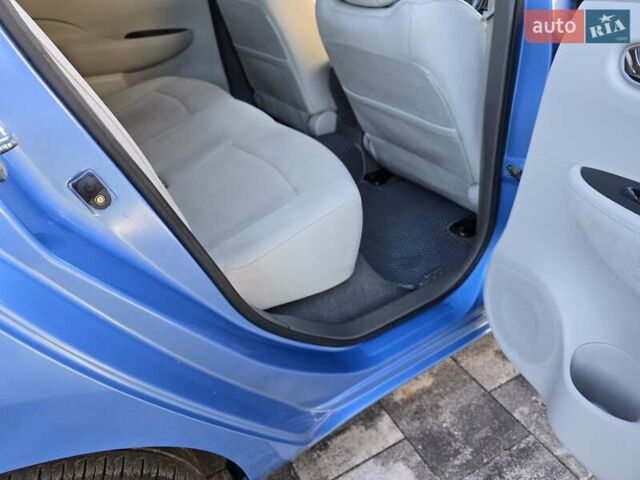 Синий Ниссан Лиф, объемом двигателя 0 л и пробегом 80 тыс. км за 4300 $, фото 28 на Automoto.ua