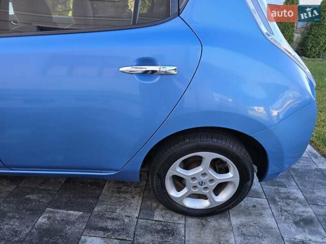Синий Ниссан Лиф, объемом двигателя 0 л и пробегом 80 тыс. км за 4300 $, фото 40 на Automoto.ua