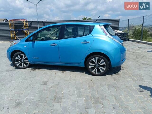 Синий Ниссан Лиф, объемом двигателя 0 л и пробегом 116 тыс. км за 4800 $, фото 5 на Automoto.ua