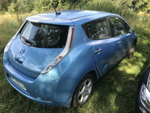 Синий Ниссан Лиф, объемом двигателя 0 л и пробегом 183 тыс. км за 12499 $, фото 9 на Automoto.ua