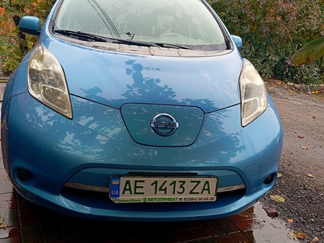 Синій Ніссан Ліф, об'ємом двигуна 0 л та пробігом 111 тис. км за 4600 $, фото 1 на Automoto.ua
