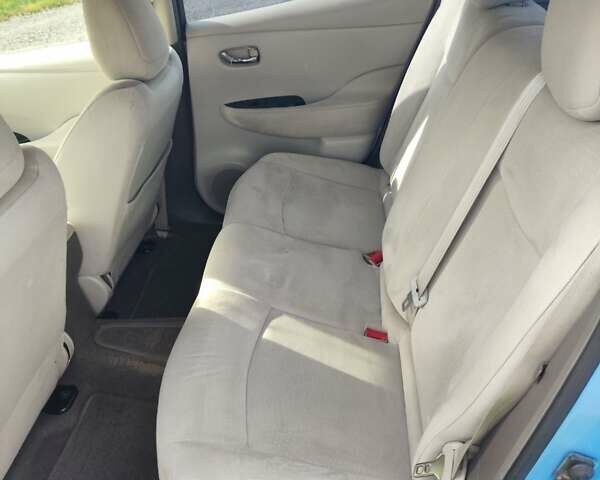 Синий Ниссан Лиф, объемом двигателя 0 л и пробегом 128 тыс. км за 3900 $, фото 3 на Automoto.ua