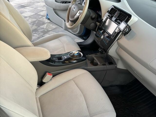 Синий Ниссан Лиф, объемом двигателя 0 л и пробегом 161 тыс. км за 5150 $, фото 9 на Automoto.ua