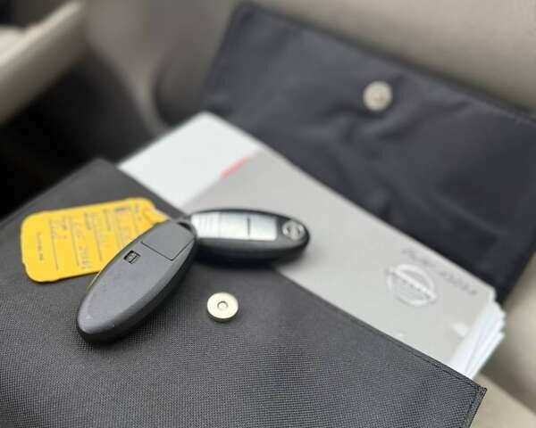 Синий Ниссан Лиф, объемом двигателя 0 л и пробегом 154 тыс. км за 3600 $, фото 13 на Automoto.ua