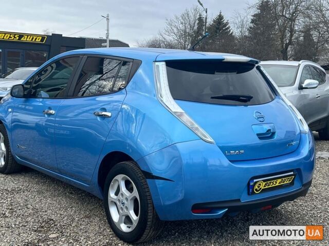 Синий Ниссан Лиф, объемом двигателя 24 л и пробегом 118 тыс. км за 6900 $, фото 5 на Automoto.ua