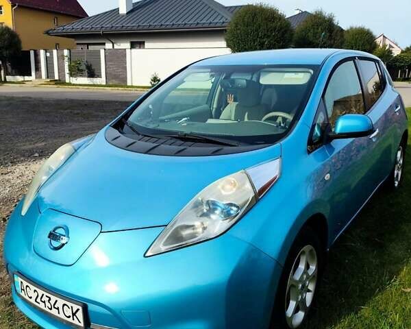 Синий Ниссан Лиф, объемом двигателя 0 л и пробегом 128 тыс. км за 3900 $, фото 5 на Automoto.ua