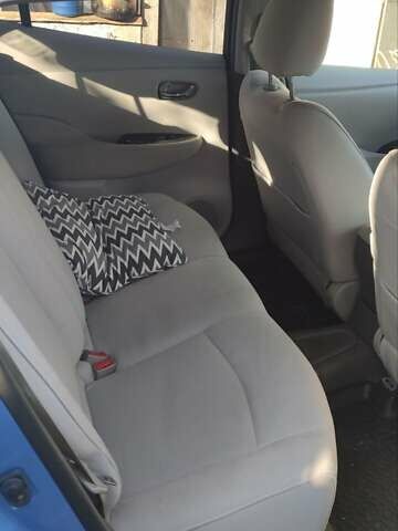 Синий Ниссан Лиф, объемом двигателя 0 л и пробегом 82 тыс. км за 4800 $, фото 6 на Automoto.ua